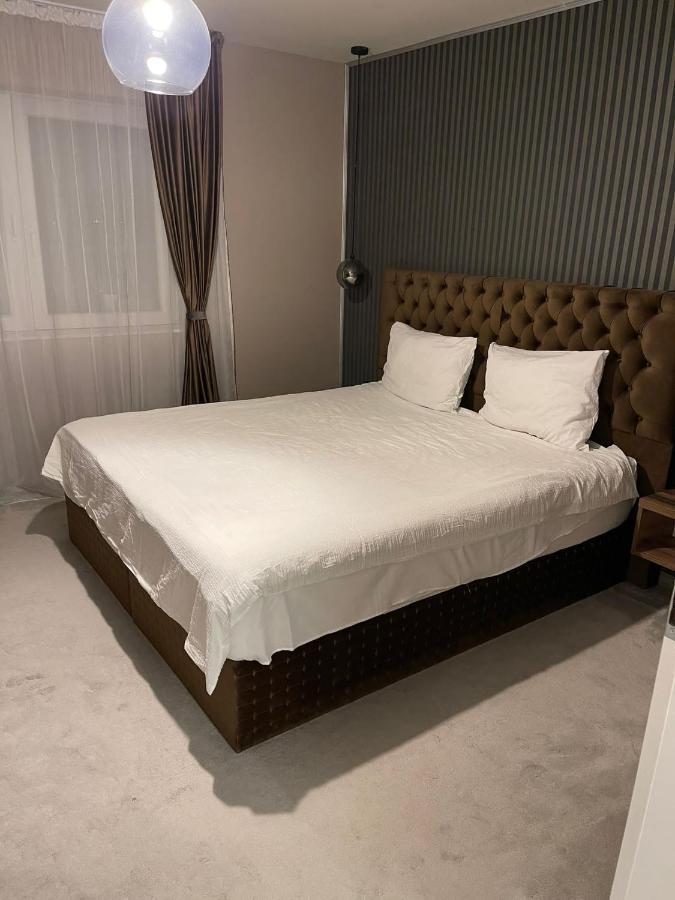 Appartamento Gavas Jacuzzi & Panoramic View Cluj-Napoca Esterno foto